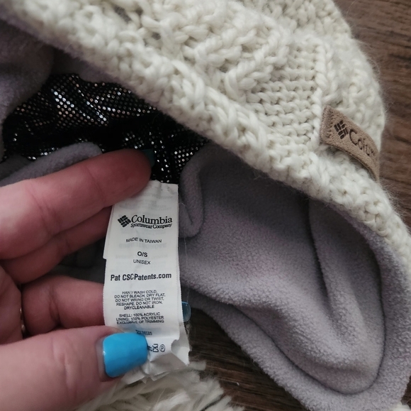 Columbia Cream Knit Pom-Pom Hat - Picture 3 of 4